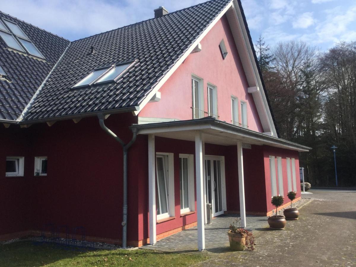 Gaestehaus Windfluechter Breege Εξωτερικό φωτογραφία